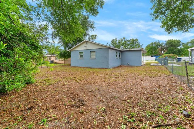 2906 E GENESEE STREET, Tampa, FL 33610