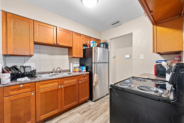 2906 E GENESEE STREET, Tampa, FL 33610