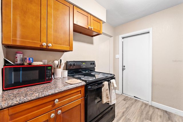 2906 E GENESEE STREET, Tampa, FL 33610