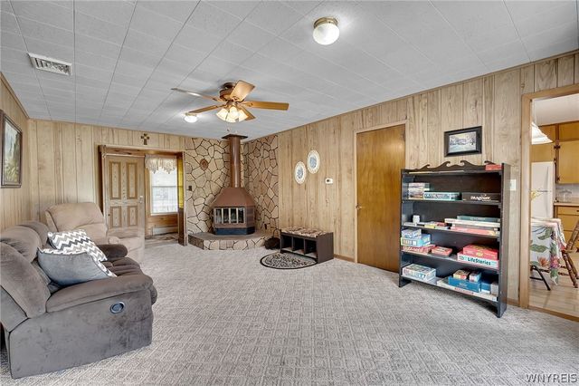6887 Walmore Road, Wheatfield, NY 14304