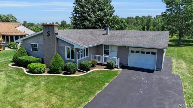 6887 Walmore Road, Wheatfield, NY 14304
