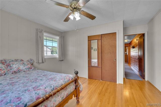 6887 Walmore Road, Wheatfield, NY 14304