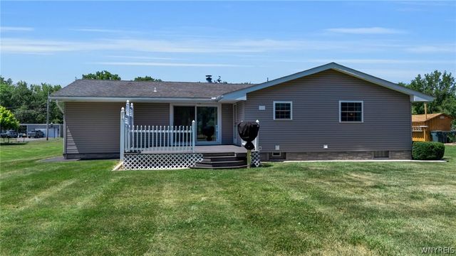 6887 Walmore Road, Wheatfield, NY 14304