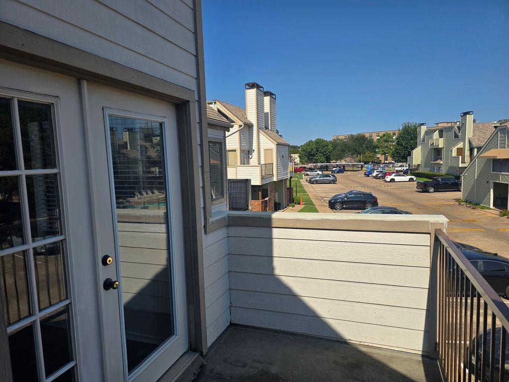 3117 Sondra Drive 208, Fort Worth, TX 76107