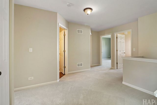 533 N Red Deer Road 533, Round Lake, IL 60073
