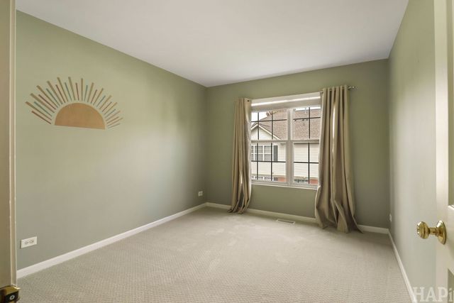 533 N Red Deer Road 533, Round Lake, IL 60073