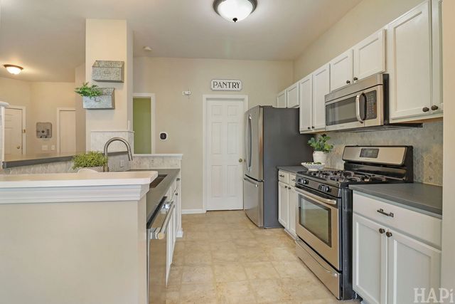 533 N Red Deer Road 533, Round Lake, IL 60073