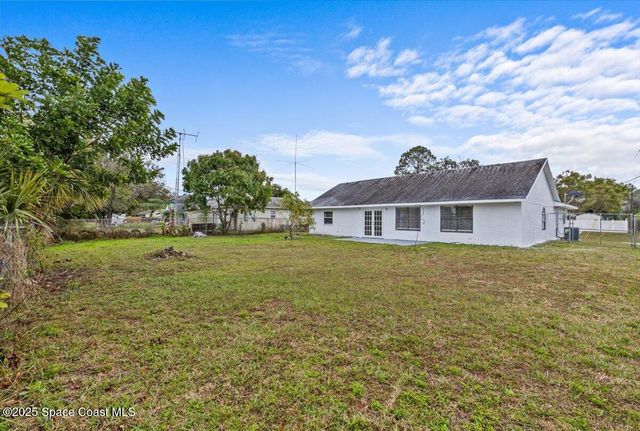 1051 Flower Street NW, Palm Bay, FL 32907