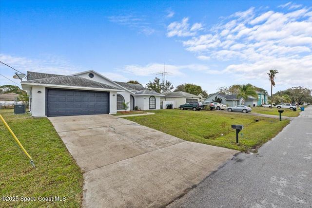 1051 Flower Street NW, Palm Bay, FL 32907