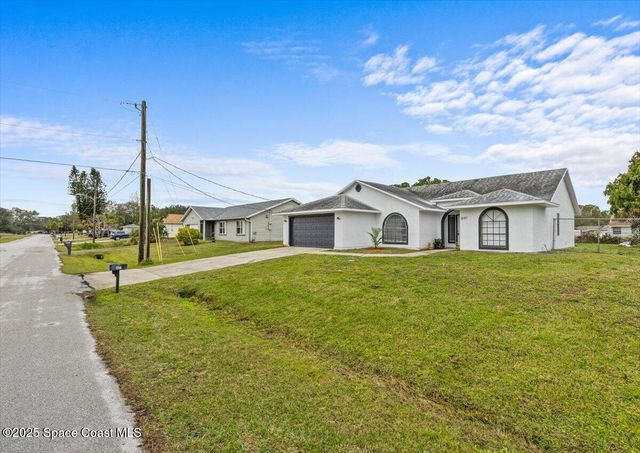 1051 Flower Street NW, Palm Bay, FL 32907