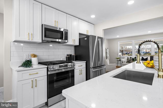 1811 VISTA LN, Lutherville Timonium, MD 21093