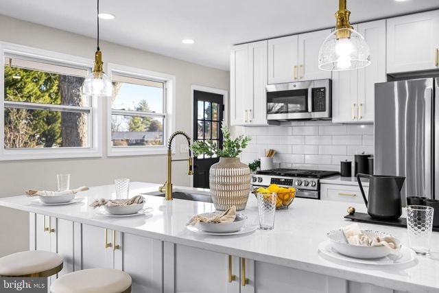 1811 VISTA LN, Lutherville Timonium, MD 21093