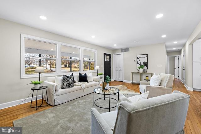 1811 VISTA LN, Lutherville Timonium, MD 21093