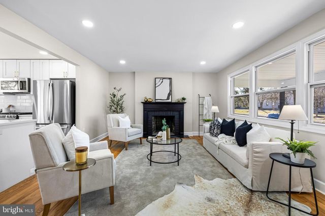 1811 VISTA LN, Lutherville Timonium, MD 21093