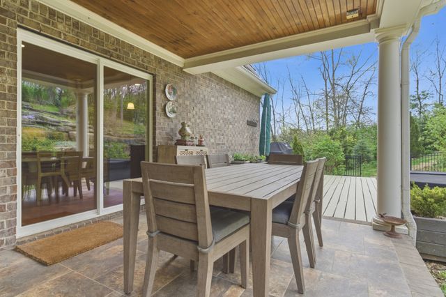 782 Saussy Pl, Nashville, TN 37205