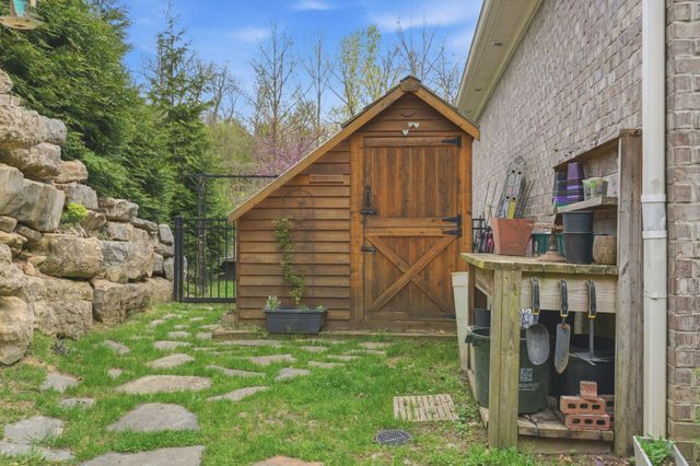 782 Saussy Pl, Nashville, TN 37205