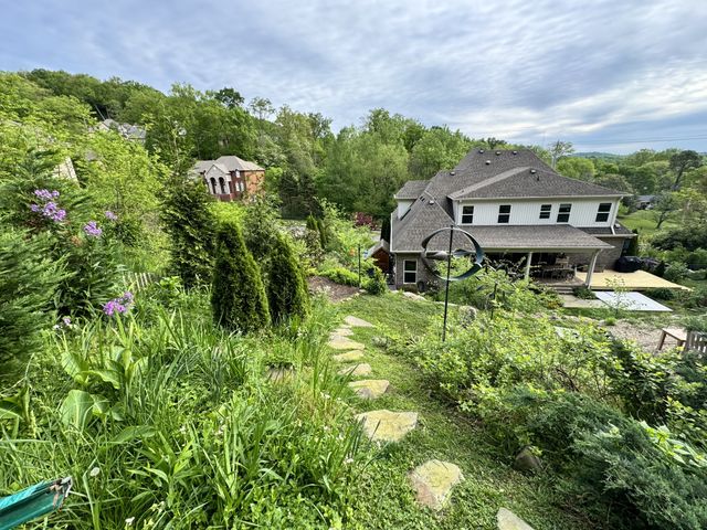 782 Saussy Pl, Nashville, TN 37205