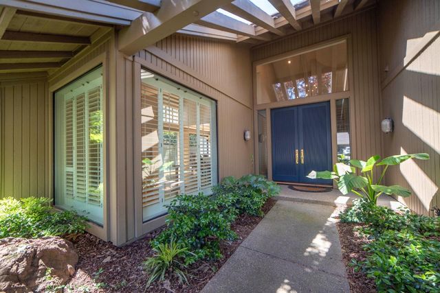 11457 Huntington Village Ln, Gold River, CA 95670