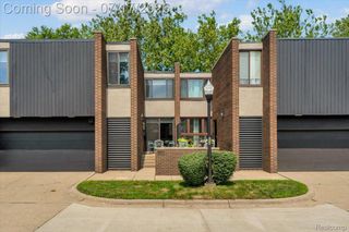 1243 Navarre Place, Detroit, MI 48207