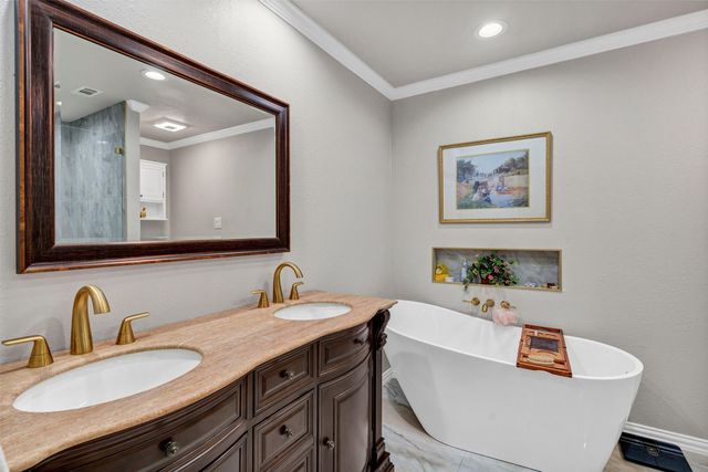 4912 Walnut Place Court, Granbury, TX 76049