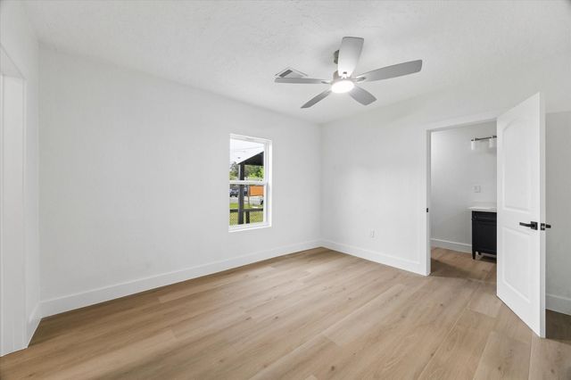 817 E 32nd Street, Houston, TX 77022