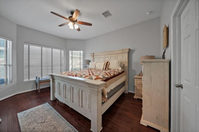 2910 Crescent Oaks Park Lane, Spring, TX 77386