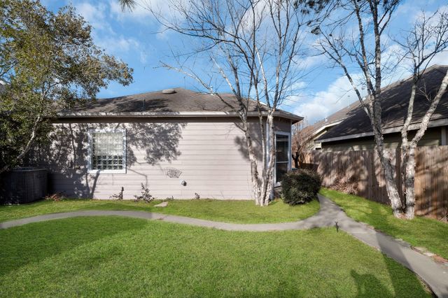 2910 Crescent Oaks Park Lane, Spring, TX 77386