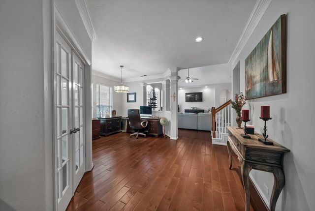 2910 Crescent Oaks Park Lane, Spring, TX 77386