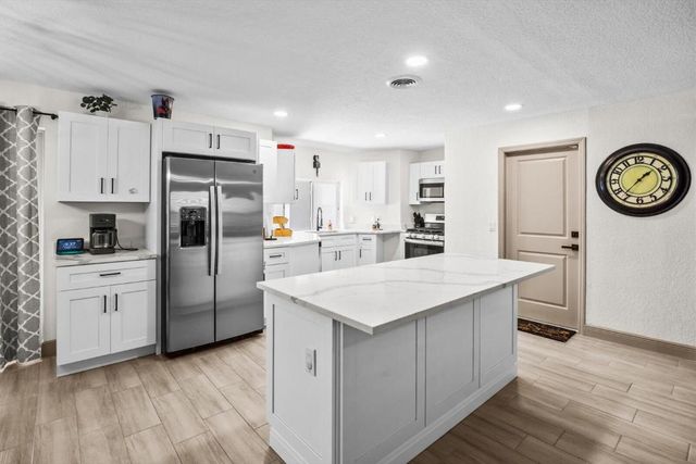 907 Antigua Avenue, Fort Pierce, FL 34982