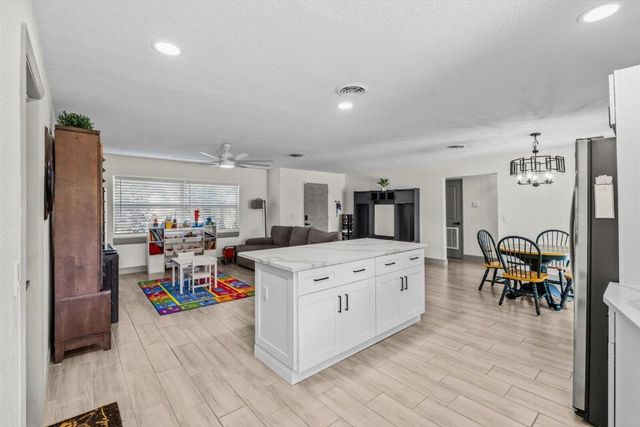 907 Antigua Avenue, Fort Pierce, FL 34982