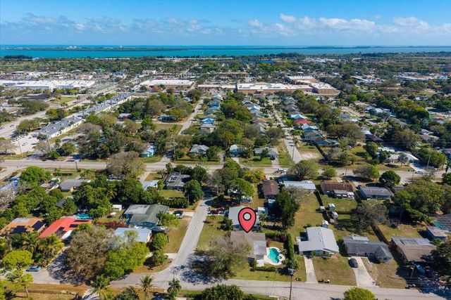 907 Antigua Avenue, Fort Pierce, FL 34982