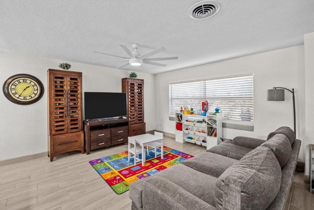 907 Antigua Avenue, Fort Pierce, FL 34982