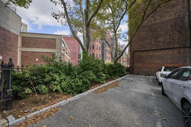 40 Isabella 2E, Boston, MA 02116