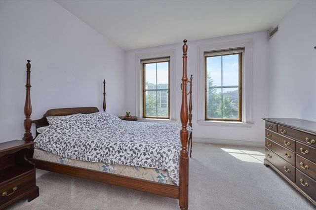 40 Isabella 2E, Boston, MA 02116