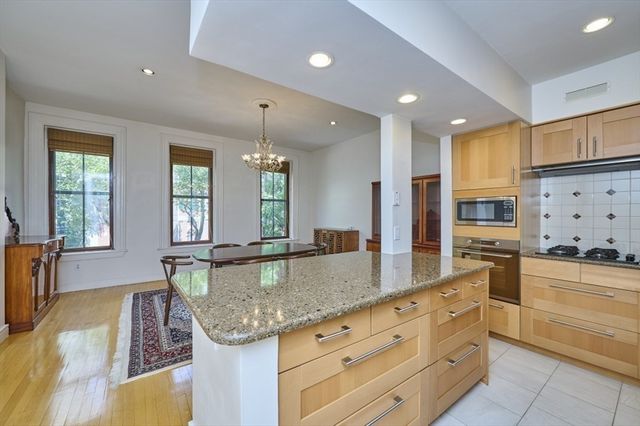 40 Isabella 2E, Boston, MA 02116