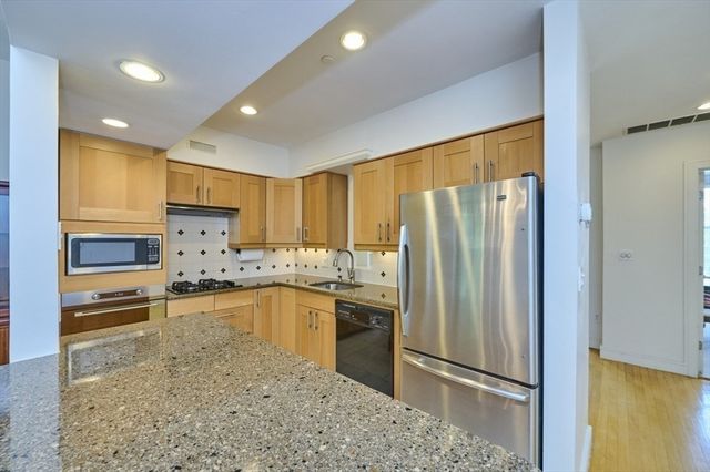 40 Isabella 2E, Boston, MA 02116