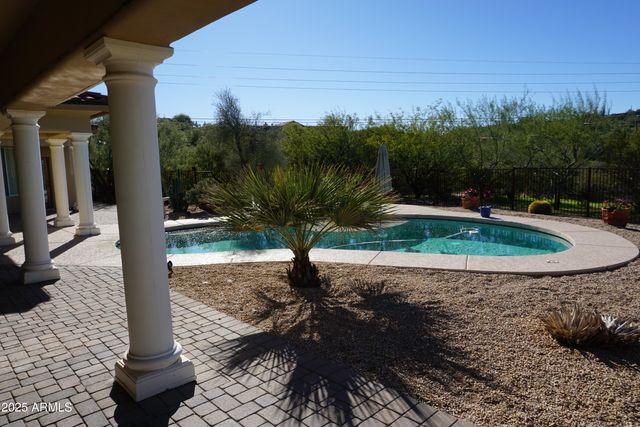 7917 E CAVE CREEK Road, Carefree, AZ 85377