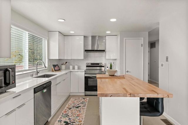 610 Skyway Drive, San Jose, CA 95111