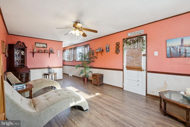 21 PAUL RD, Maple Shade, NJ 08052