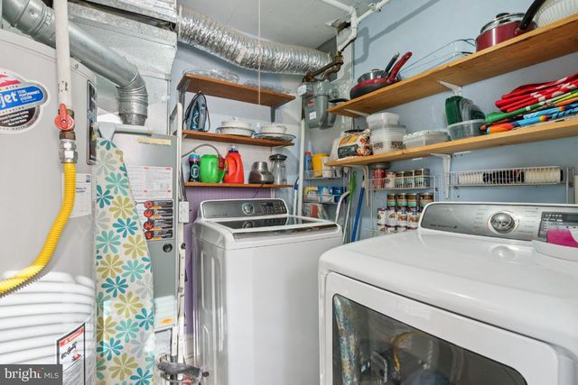 21 PAUL RD, Maple Shade, NJ 08052