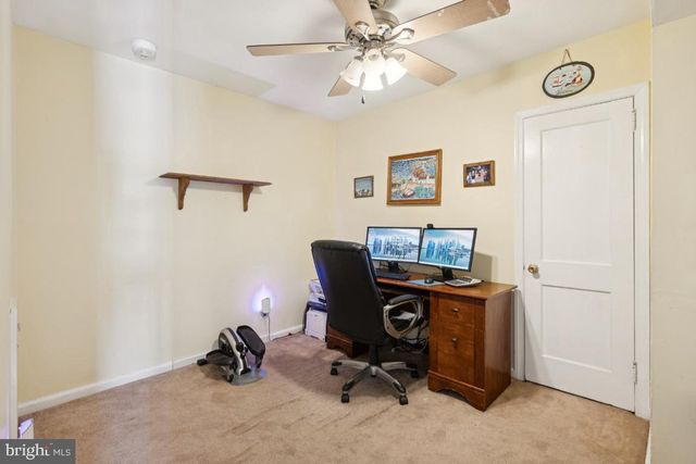 21 PAUL RD, Maple Shade, NJ 08052