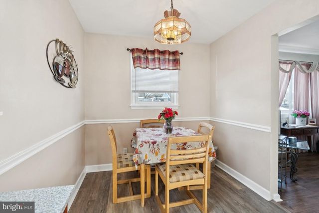 21 PAUL RD, Maple Shade, NJ 08052