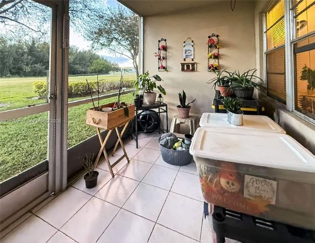 1000 SW 125th Ave 102N, Pembroke Pines, FL 33027