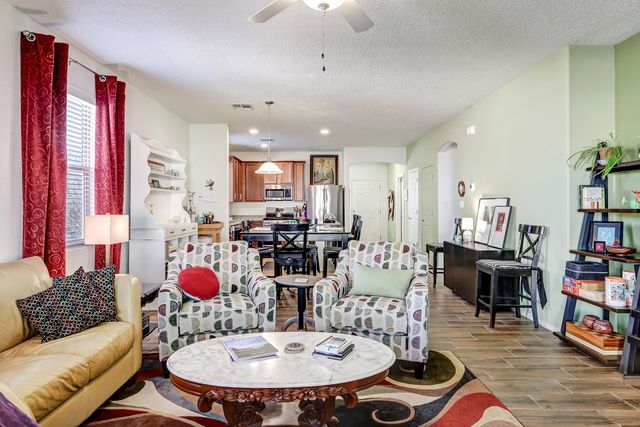 1743 Garden Way SW, Albuquerque, NM 87105