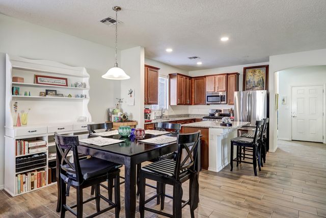 1743 Garden Way SW, Albuquerque, NM 87105