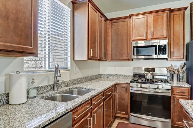 1743 Garden Way SW, Albuquerque, NM 87105