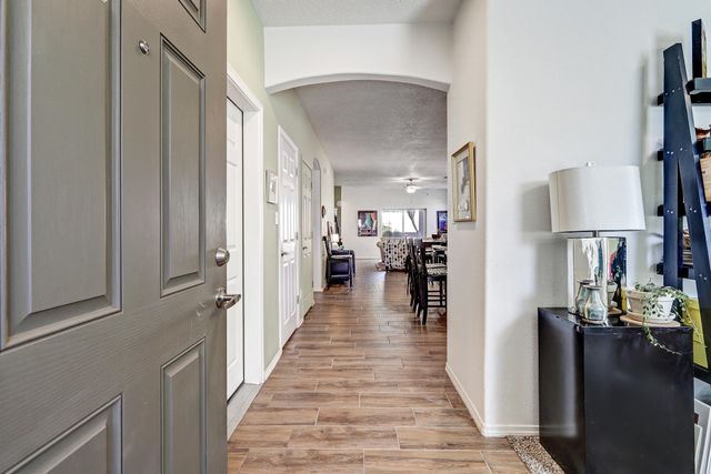 1743 Garden Way SW, Albuquerque, NM 87105