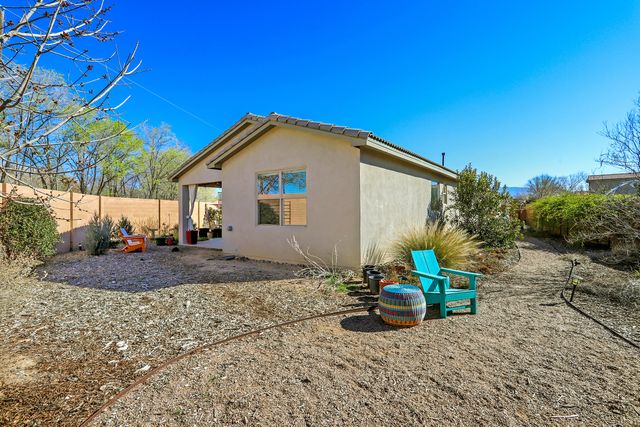1743 Garden Way SW, Albuquerque, NM 87105