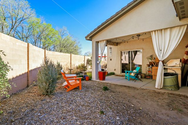 1743 Garden Way SW, Albuquerque, NM 87105