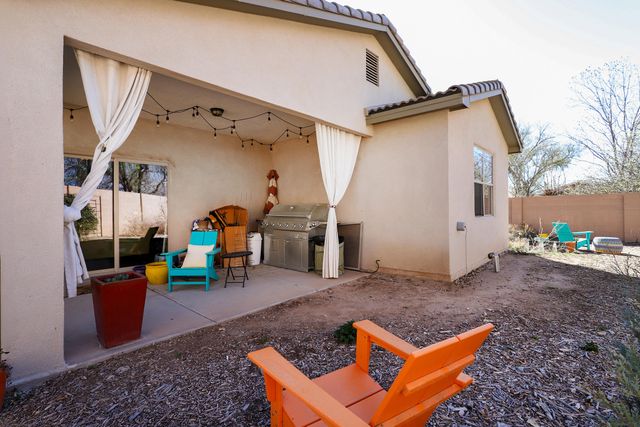 1743 Garden Way SW, Albuquerque, NM 87105